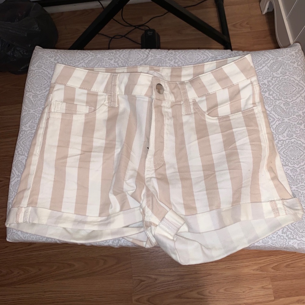 H & M shorts